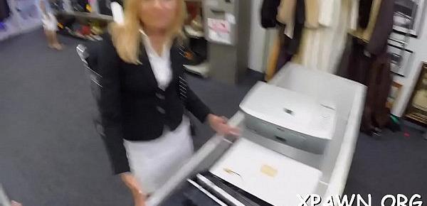  Amateur does a irrumation stimulation in the store and she humps